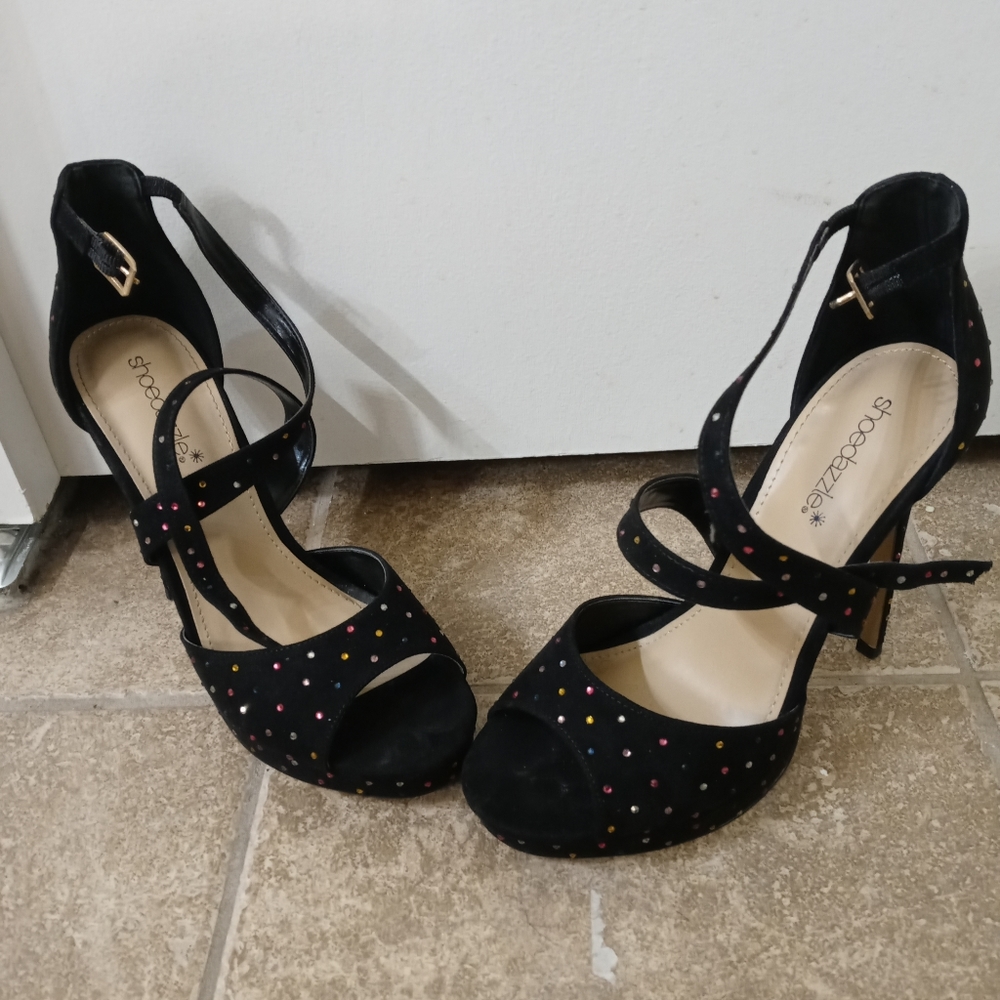 Black suede w/ multi colored accents sz 9 heels